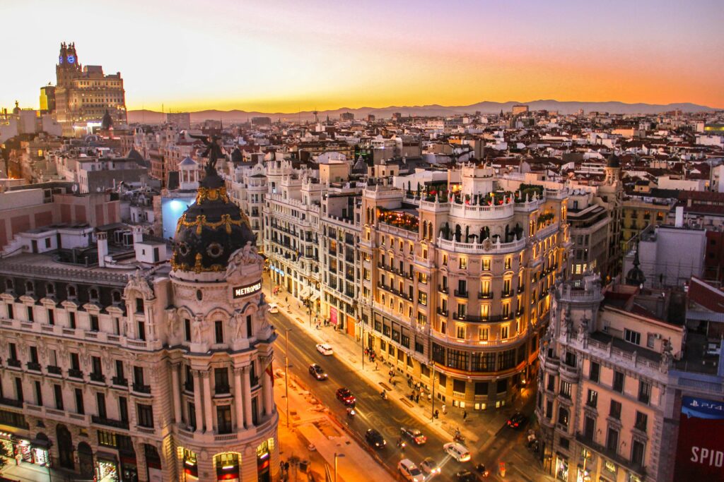 10 STUNNING places in Madrid